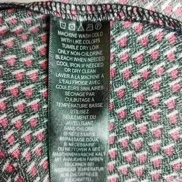 Adrianna papell women's black and red blouse size medium - Picture 9 of 9